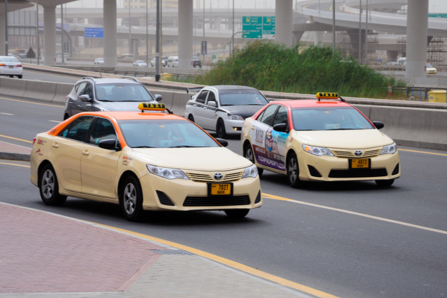 Dubai taxi colors