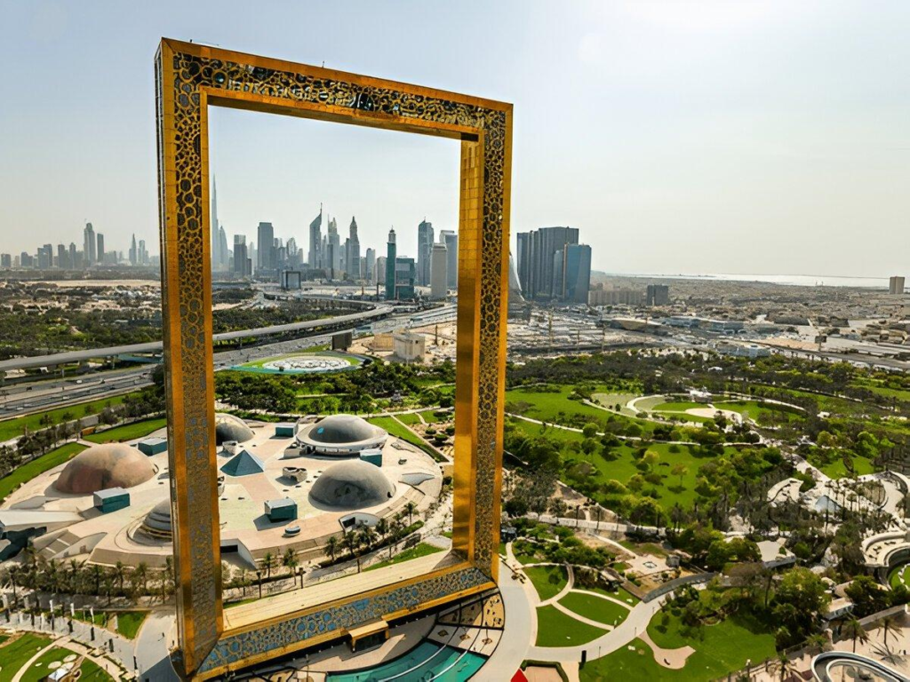 Visit Dubai Frame
